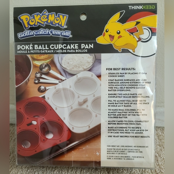 Official Pokémon Pokeball Silicone Mold Baking Pan - Picture 2 of 2